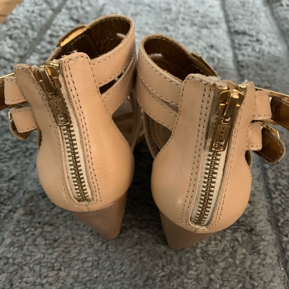 Cynthia Vincent Jett Wood Wedge Sandal 8 - Picture 4 of 5